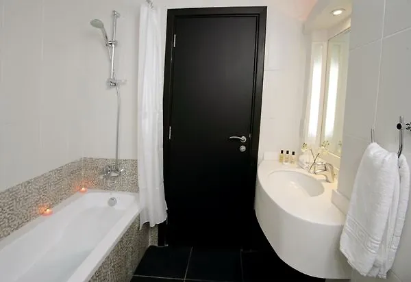 Gulf Oasis Hotel Apartments Fz Llc Dubai 3*,